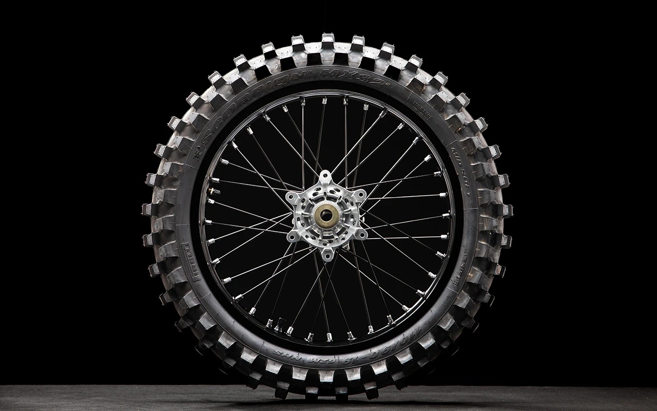 yuCtAOGuoj_Rear wheel 18.jpg